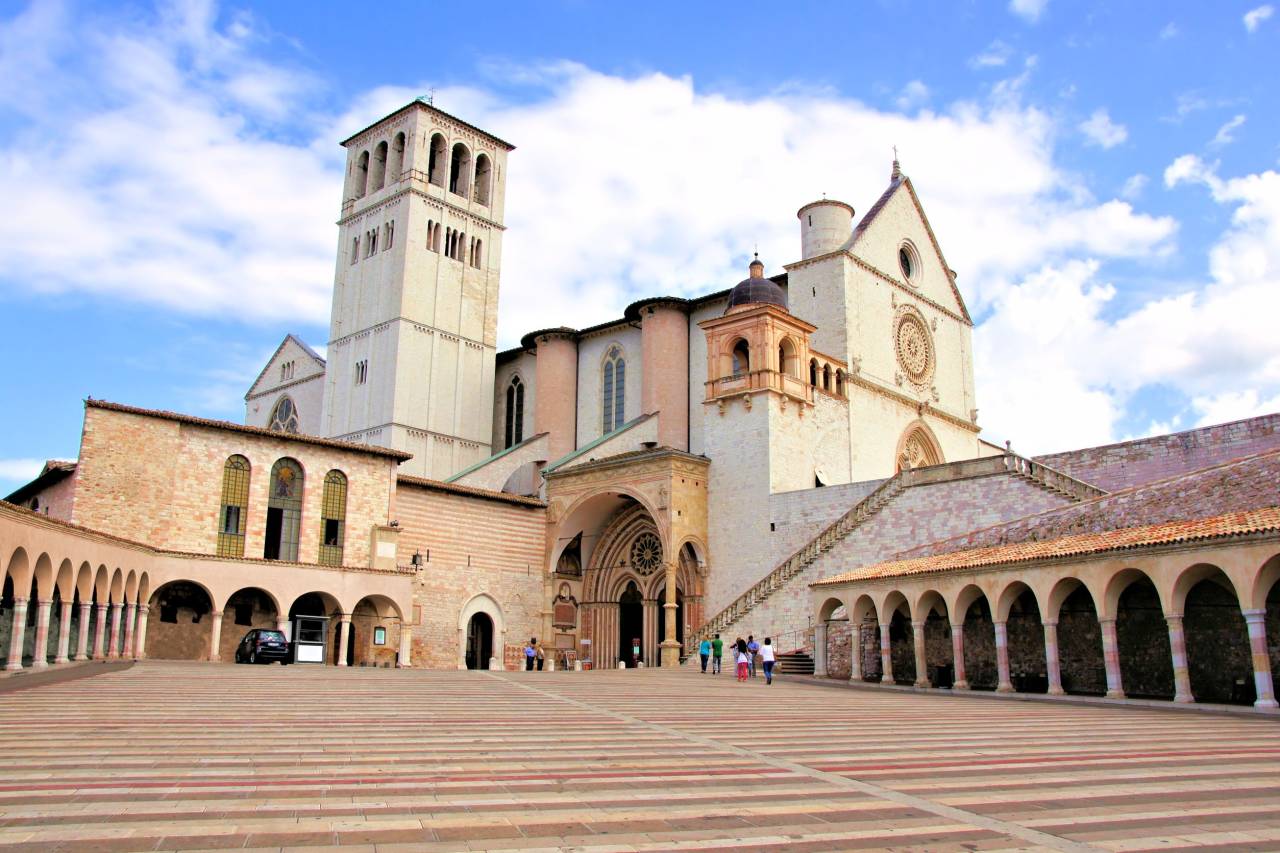 ASSISI, La Festa delle Salvie a CASTELNUOVO  E SPELLO