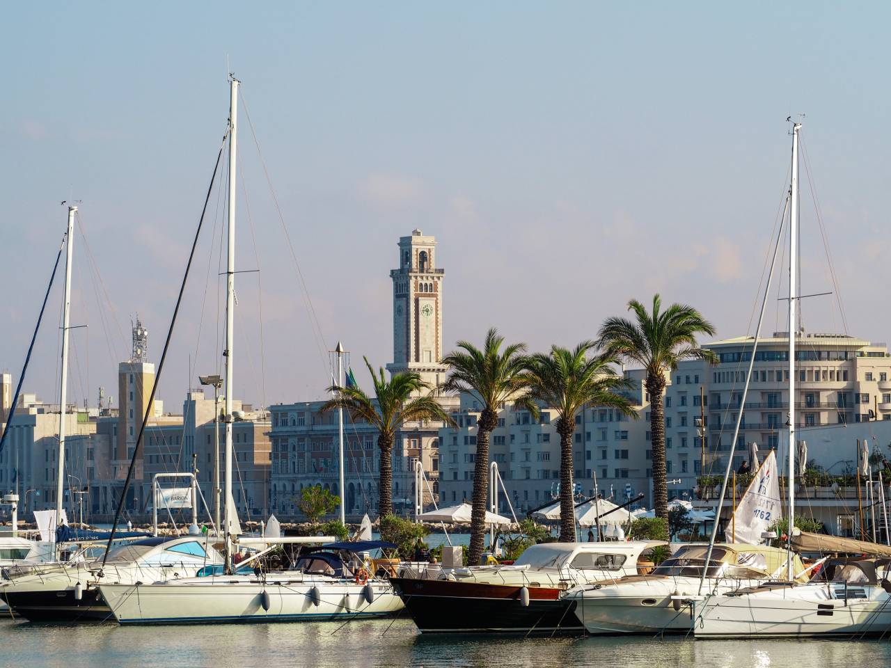 BARI E LA RISERVA NATURALE MARGHERITA DI SAVOIA 