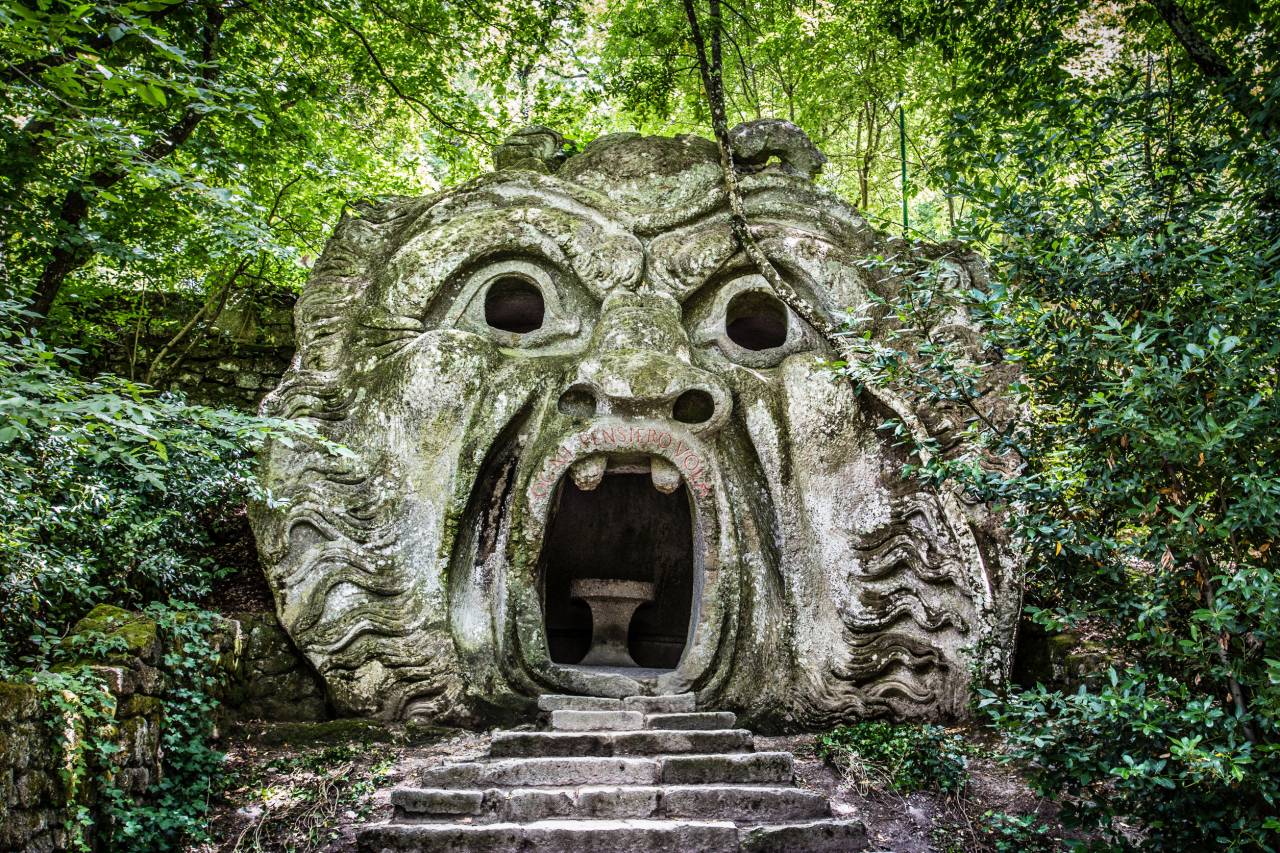 BOMARZO, IL PAESE DELLE FIABE E IL LAGO DI BOLSENA