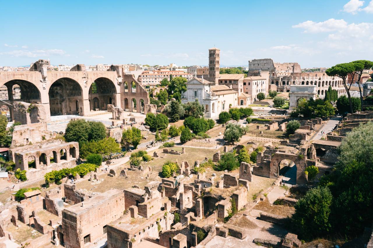 Il Parco Archeologico del COLOSSEO: l'ANFITEATRO FLAVIO e il FORO ROMANO