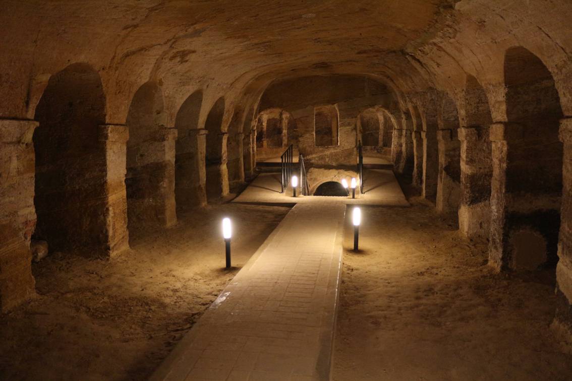 LE GROTTE DI CAMERANO E IL TEMPIETTO DI SANT'EMIDIO ALLE GROTTE