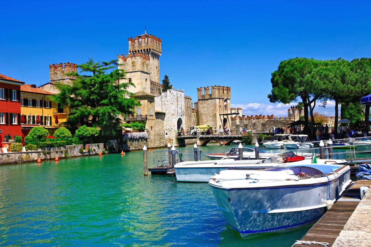 IL LAGO D'ISEO CON IL TRENO DEI SAPORI E IL LAGO DI GARDA CON IL VITTORIALE 