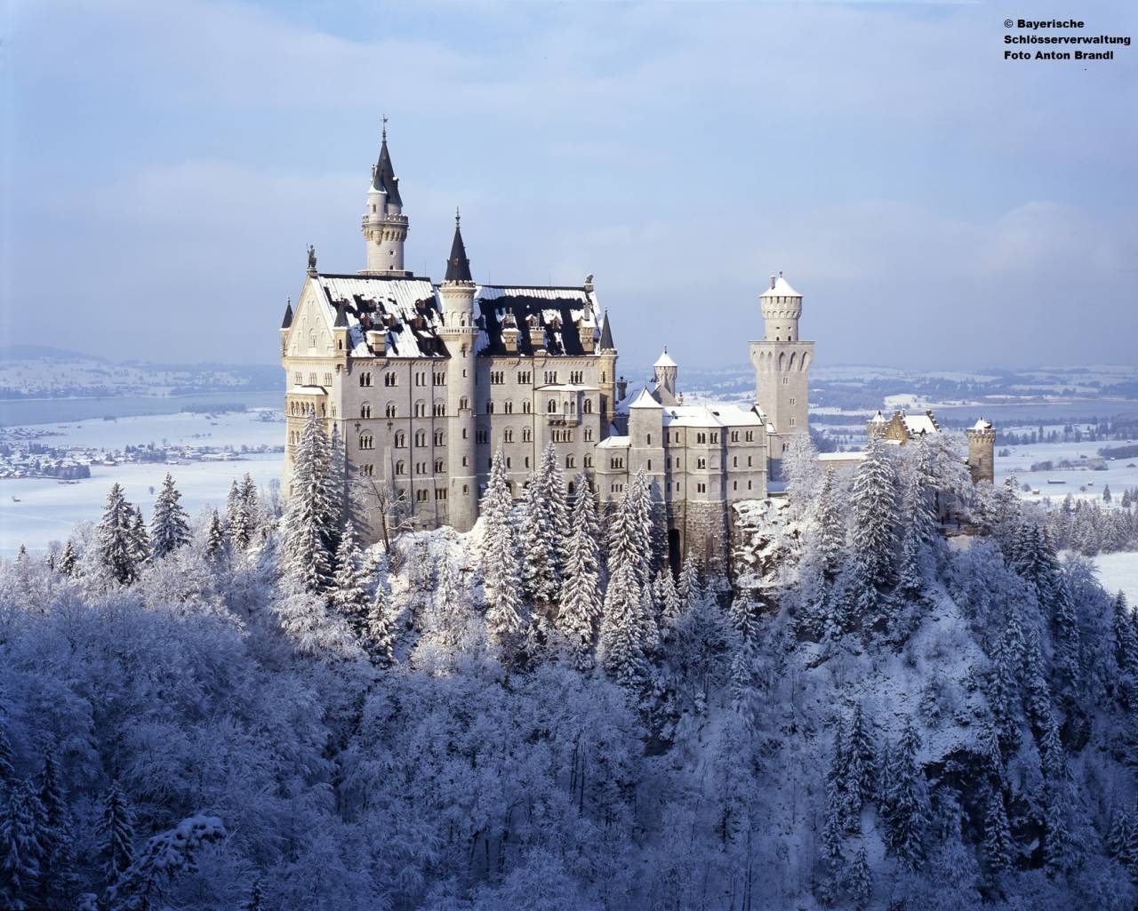 I fasti del Castello di Neuschwanstein e i suggestivi Mercatini di Natale in Austria e Germania 