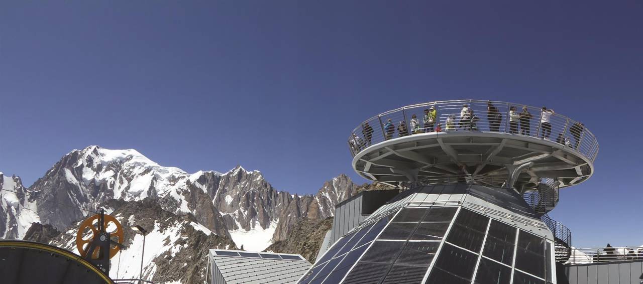 PASQUA A COURMAYEUR E TRA I CASTELLI DELLA VALLE D'AOSTA 