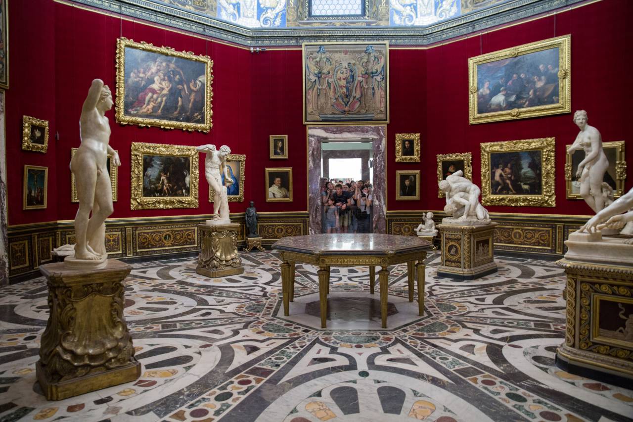 Firenze, Galleria degli Uffizi e Fiera Antiquaria di Arezzo: tesori d'arte in Toscana